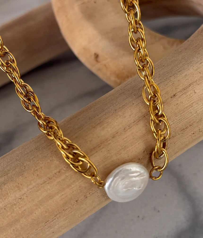 Mack Necklace